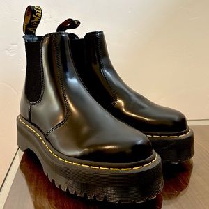 Brand New Dr Martens Chelsea Boots thick sole 8 women’s